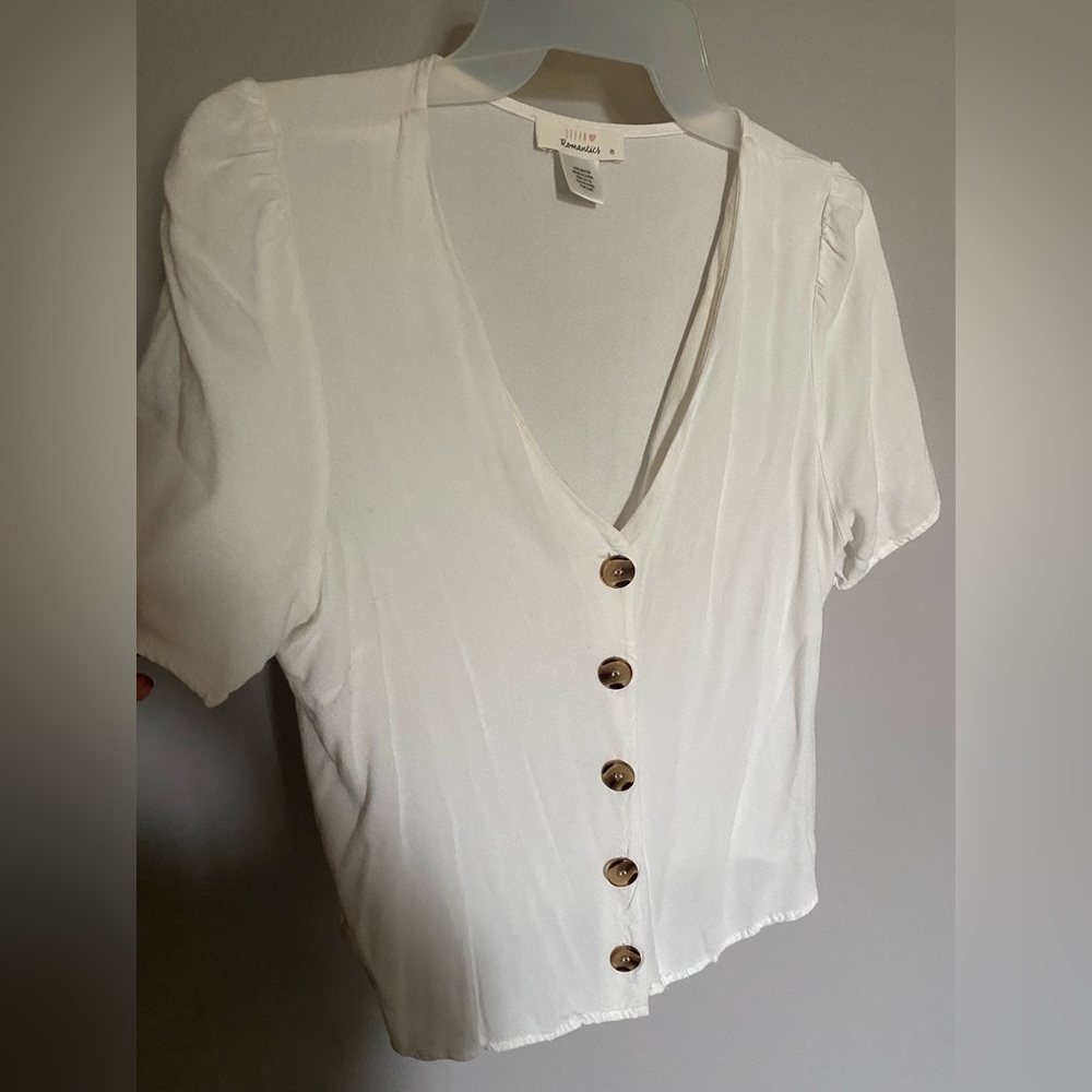 White button up short sleeved shirt